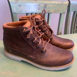 TEVA Burban Brown Leather lace up Men’s Ankle boots like new